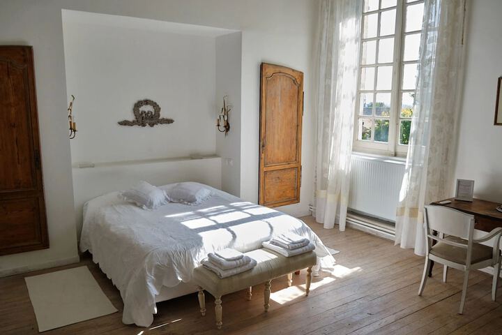 Room 8 of 52