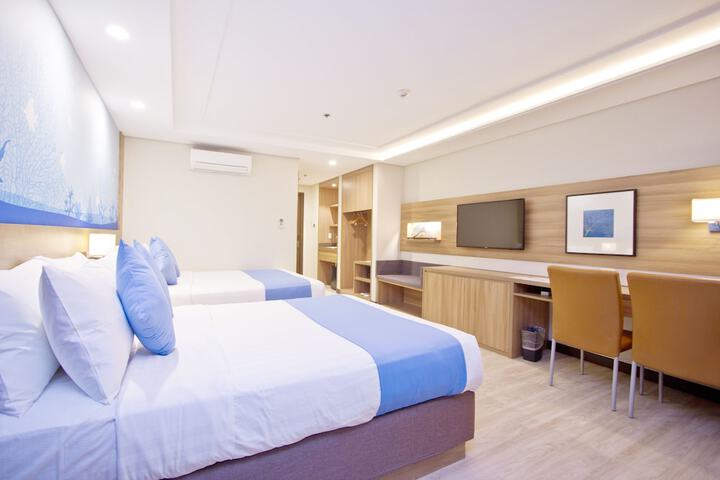 Room 12 of 33