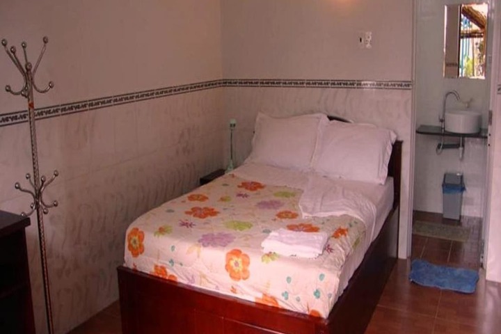 Room 21 of 53
