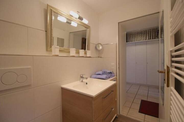 Room 20 of 25