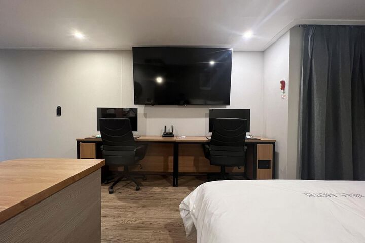Room 38 of 105