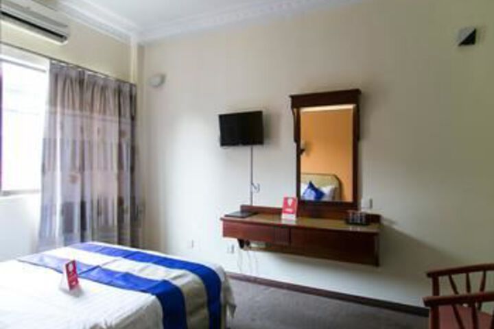 Room 17 of 19