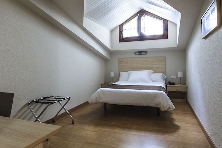 Room 10 of 44