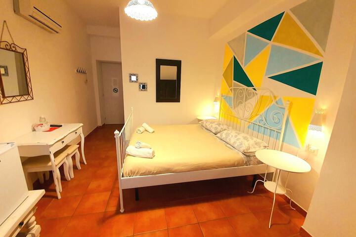 Room 7 of 15
