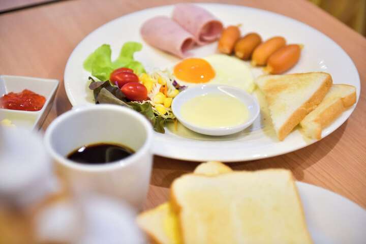 Breakfast/Coffee Service 122 of 146