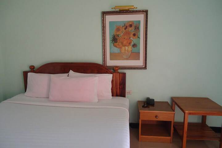 Room 13 of 50