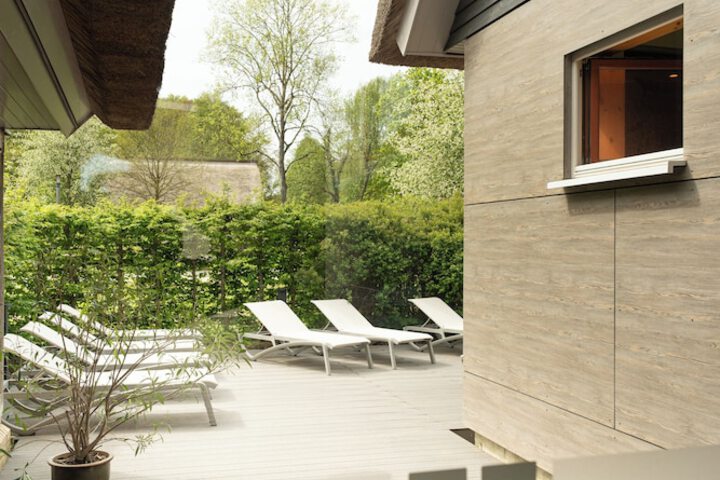 Sundeck 54 of 64