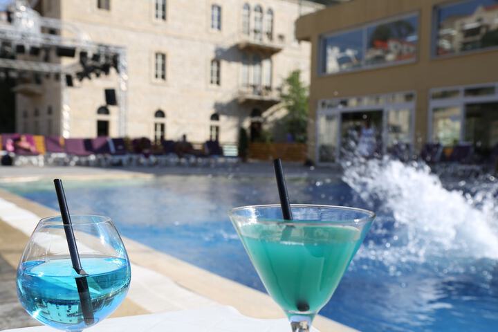 Hotel with Pool