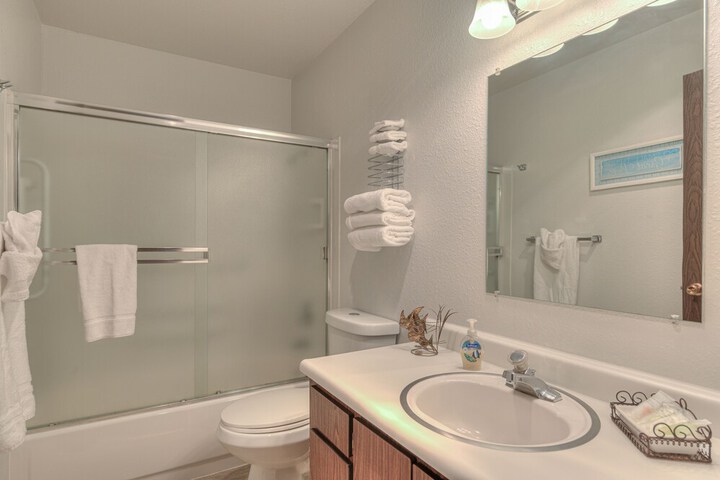 Room 205 of 254
