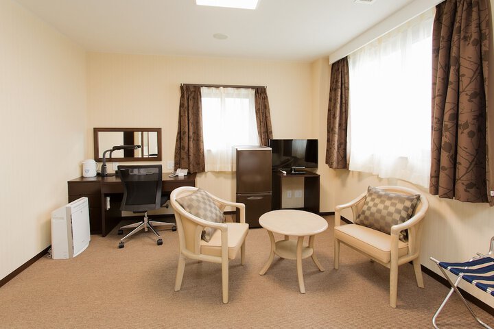 Room 21 of 48