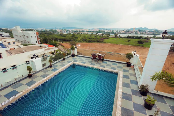 Pool 39 of 54