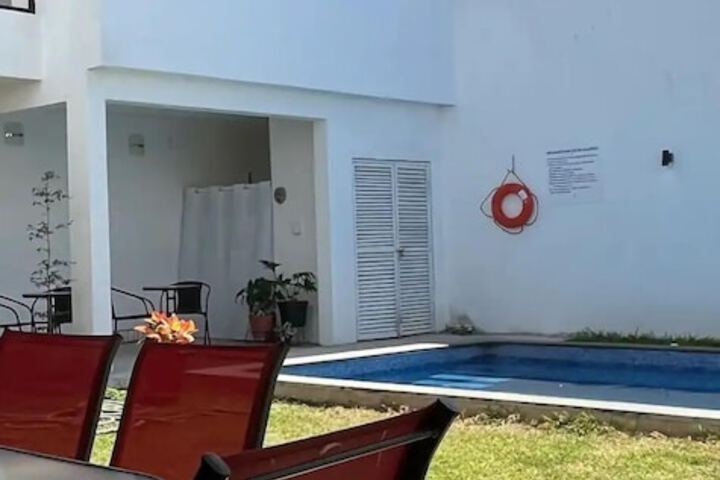 Pool 7 of 12