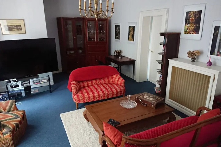Room 2 of 13
