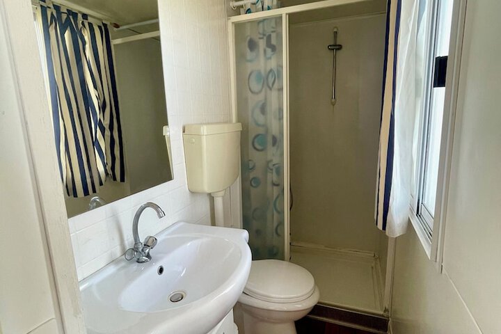 Room 21 of 50