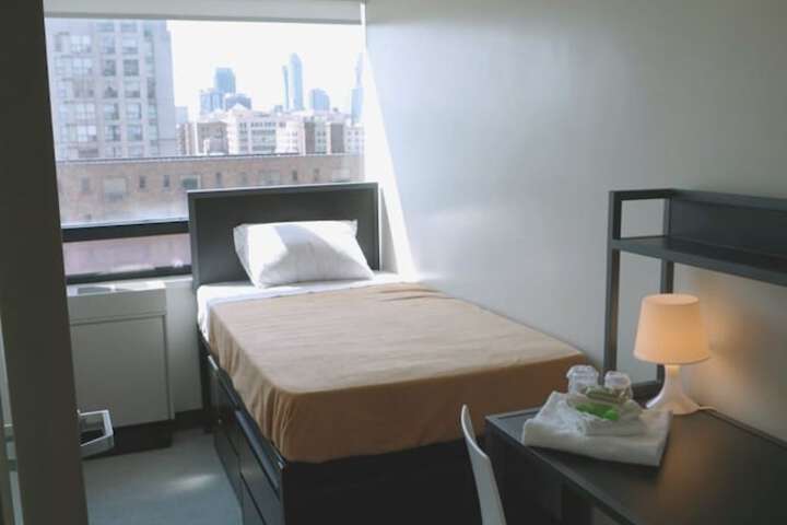Room 5 of 31