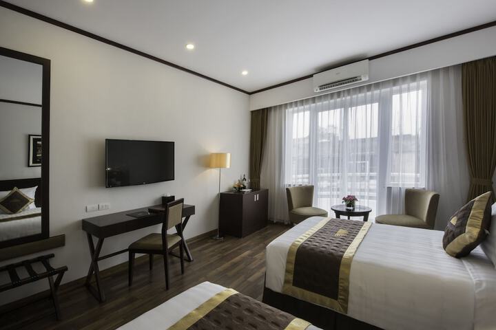 Room 25 of 100