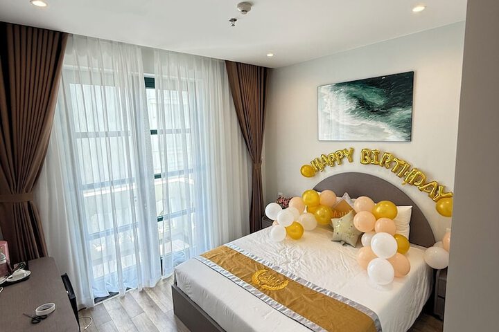 Room 8 of 32