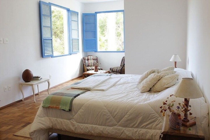 Room 4 of 65