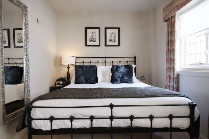 Room 44 of 116