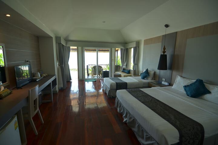 Room 17 of 82