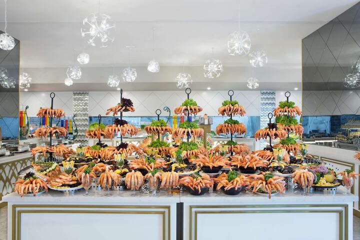Dining 98 of 160