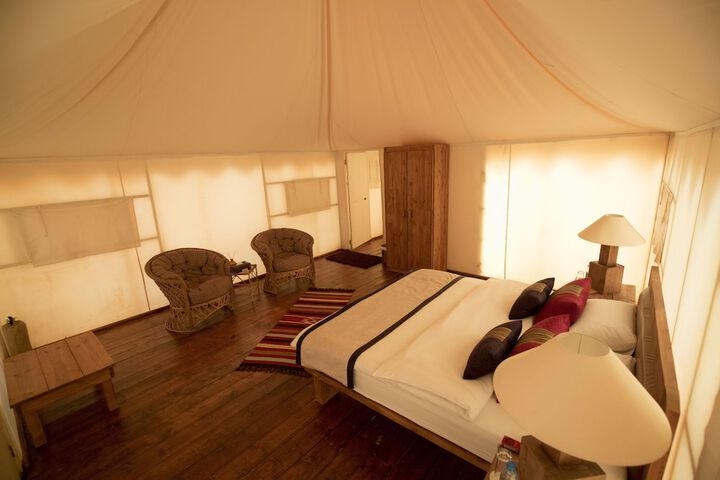 Room 5 of 32