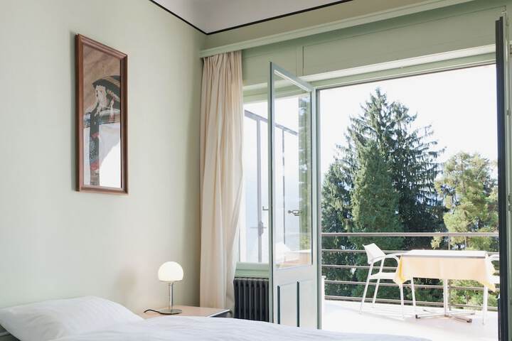 Room 25 of 70