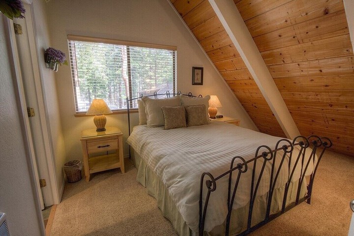 Room 3 of 16
