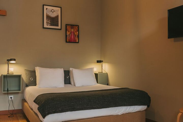 Room 4 of 91