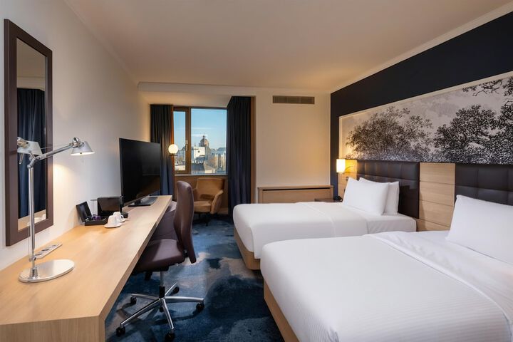 Room 37 of 130