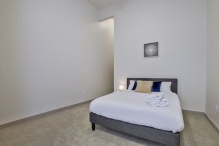 Room 287 of 328