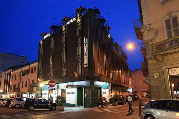 Hotel 53 of 55