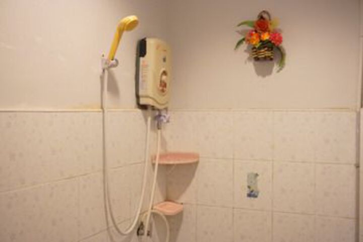 Room 7 of 42