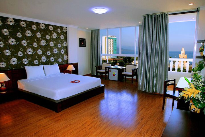 Room 3 of 23