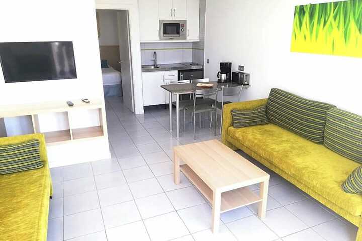 Room 34 of 179