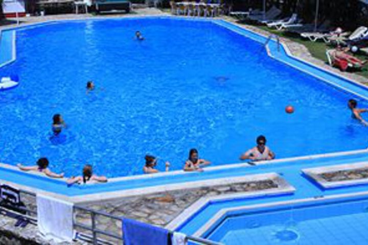 Pool 18 of 18