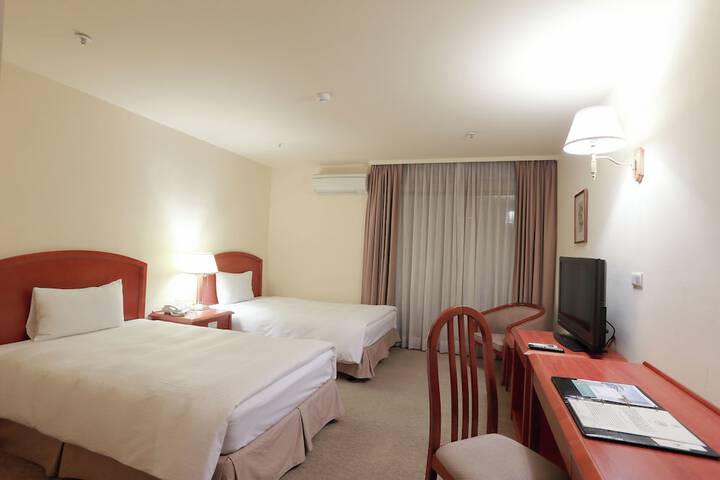 Room 111 of 203