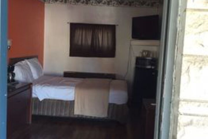 Room 37 of 44