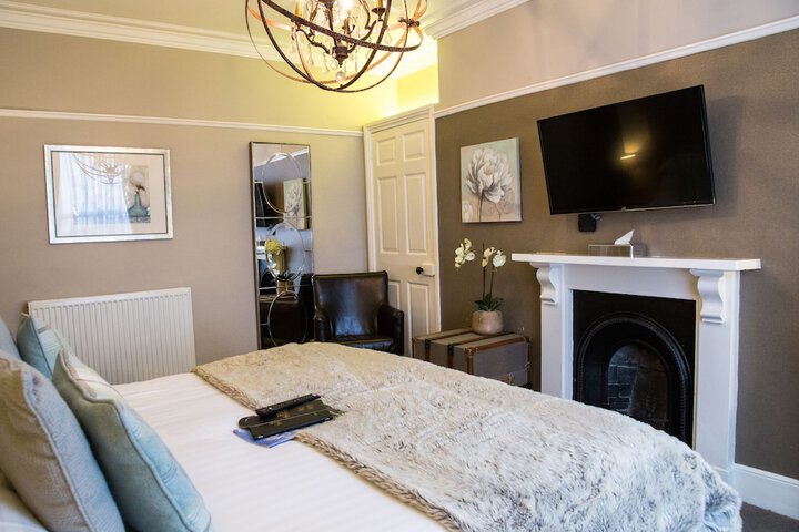 Hedley House Hotel Image 1
