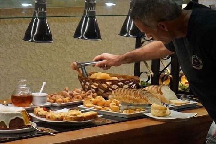 Dining 26 of 27