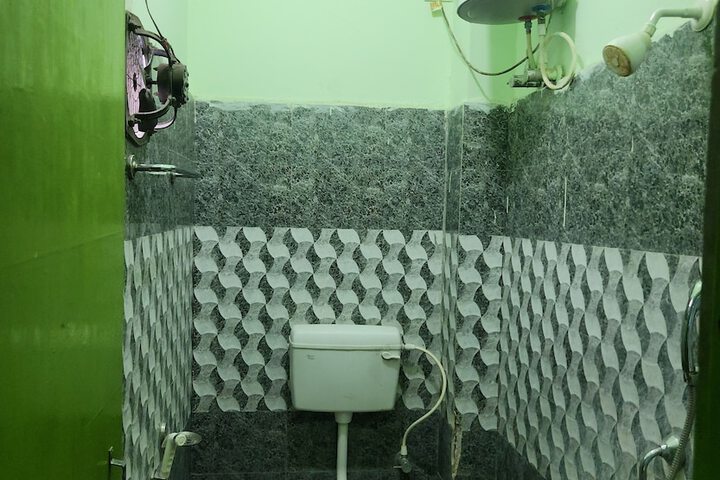 Room 10 of 20