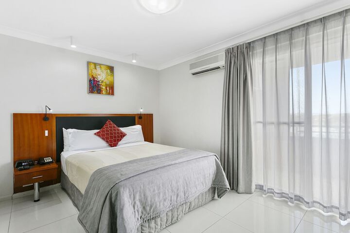 Room 8 of 55