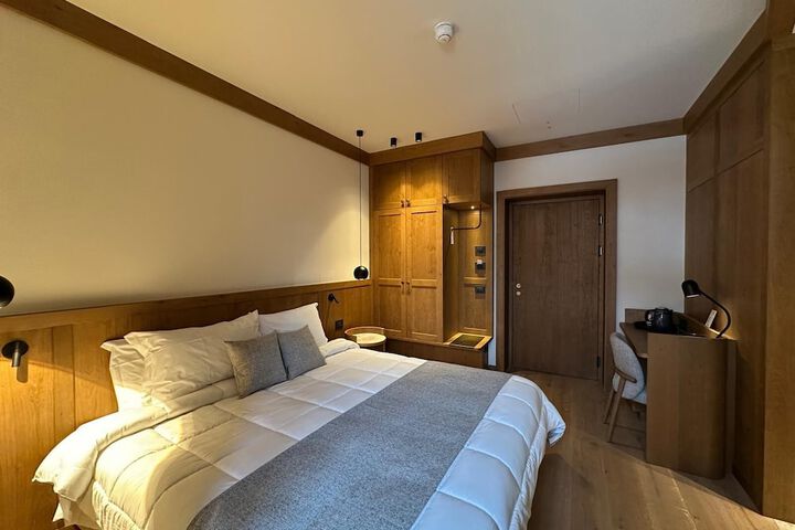 Room 37 of 106
