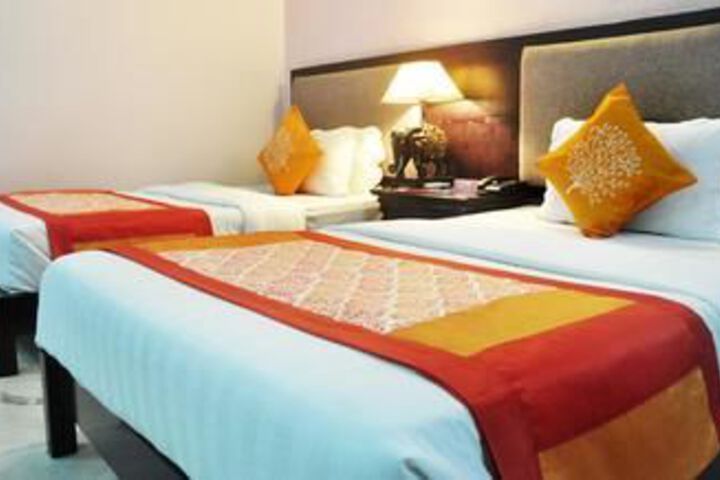 Room 5 of 20