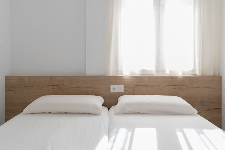 Room 4 of 25