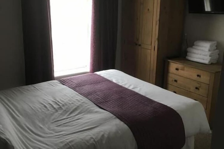 Room 21 of 28