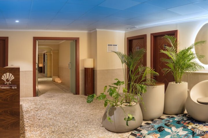 Hotel Interior 51 of 99