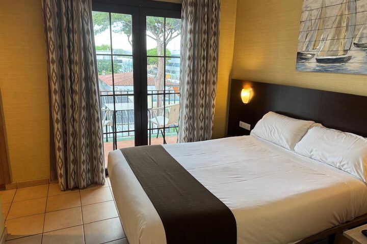 Room 7 of 25