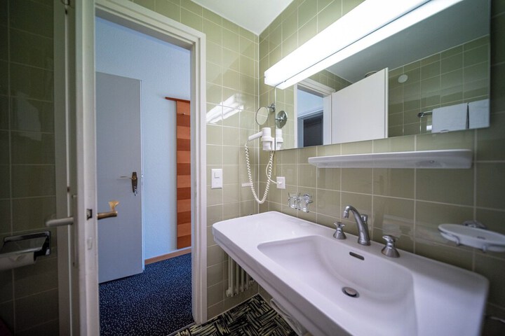 Room 63 of 156
