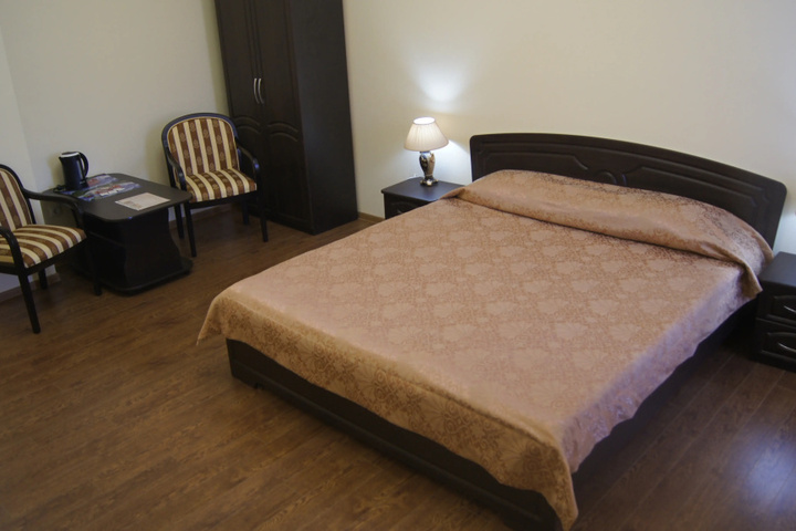 Room 43 of 46